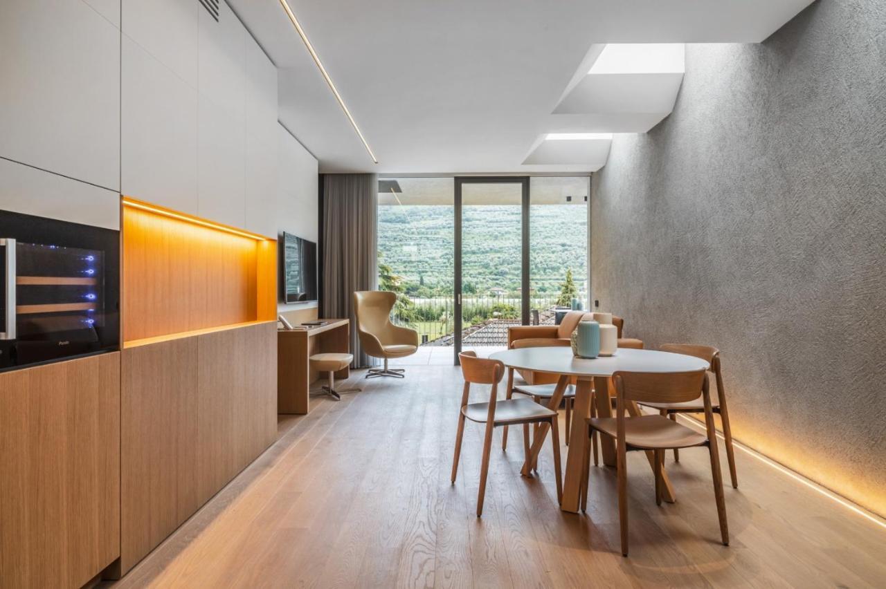 Essence - Charming Suites Riva del Garda Buitenkant foto