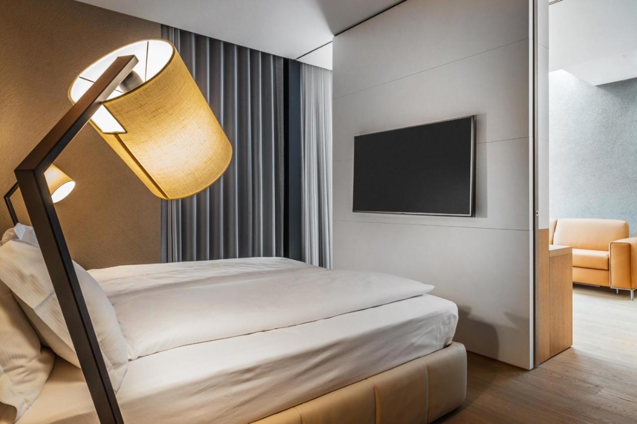 Essence - Charming Suites Riva del Garda Buitenkant foto