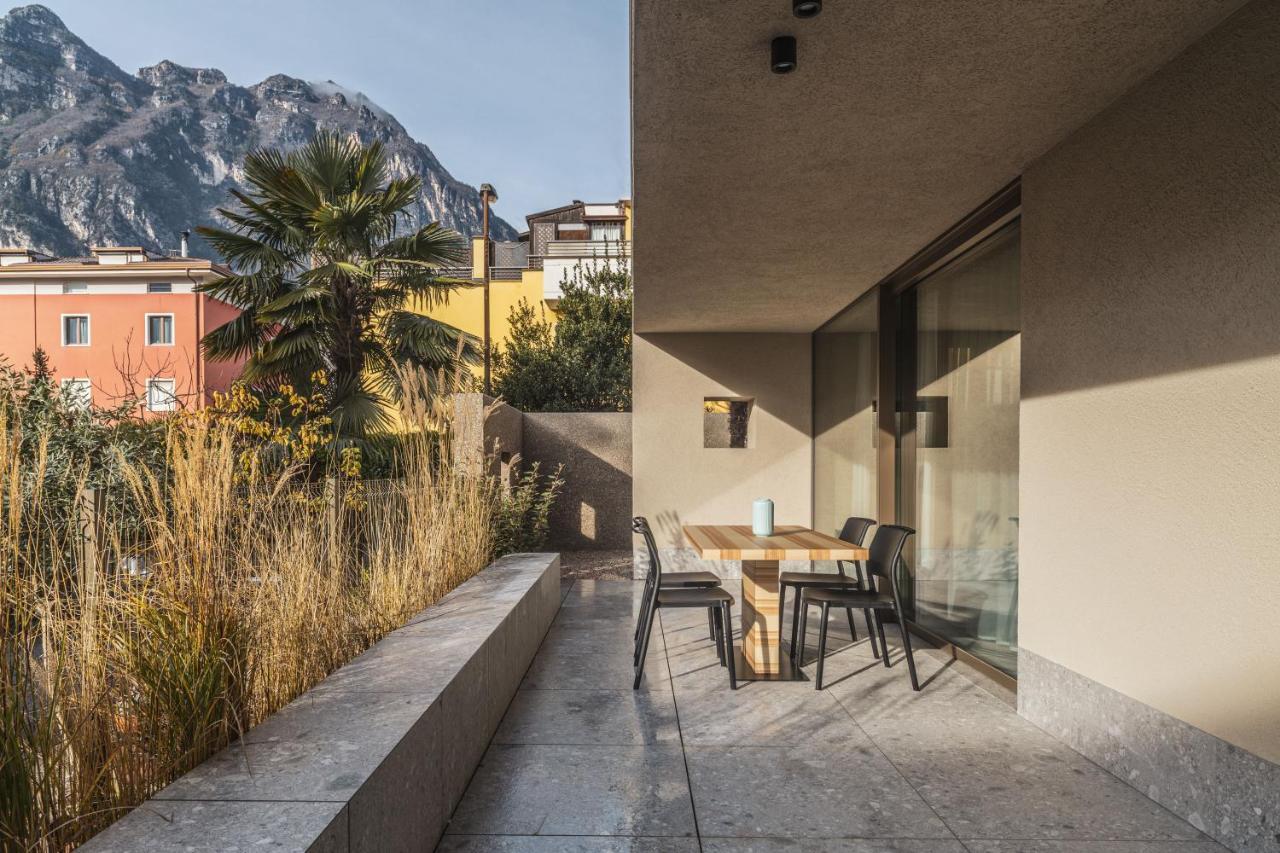 Essence - Charming Suites Riva del Garda Buitenkant foto