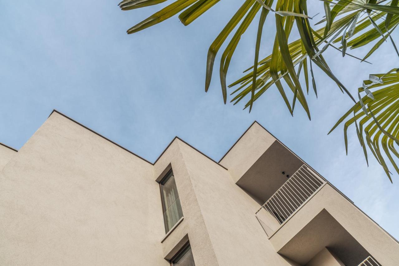 Essence - Charming Suites Riva del Garda Buitenkant foto