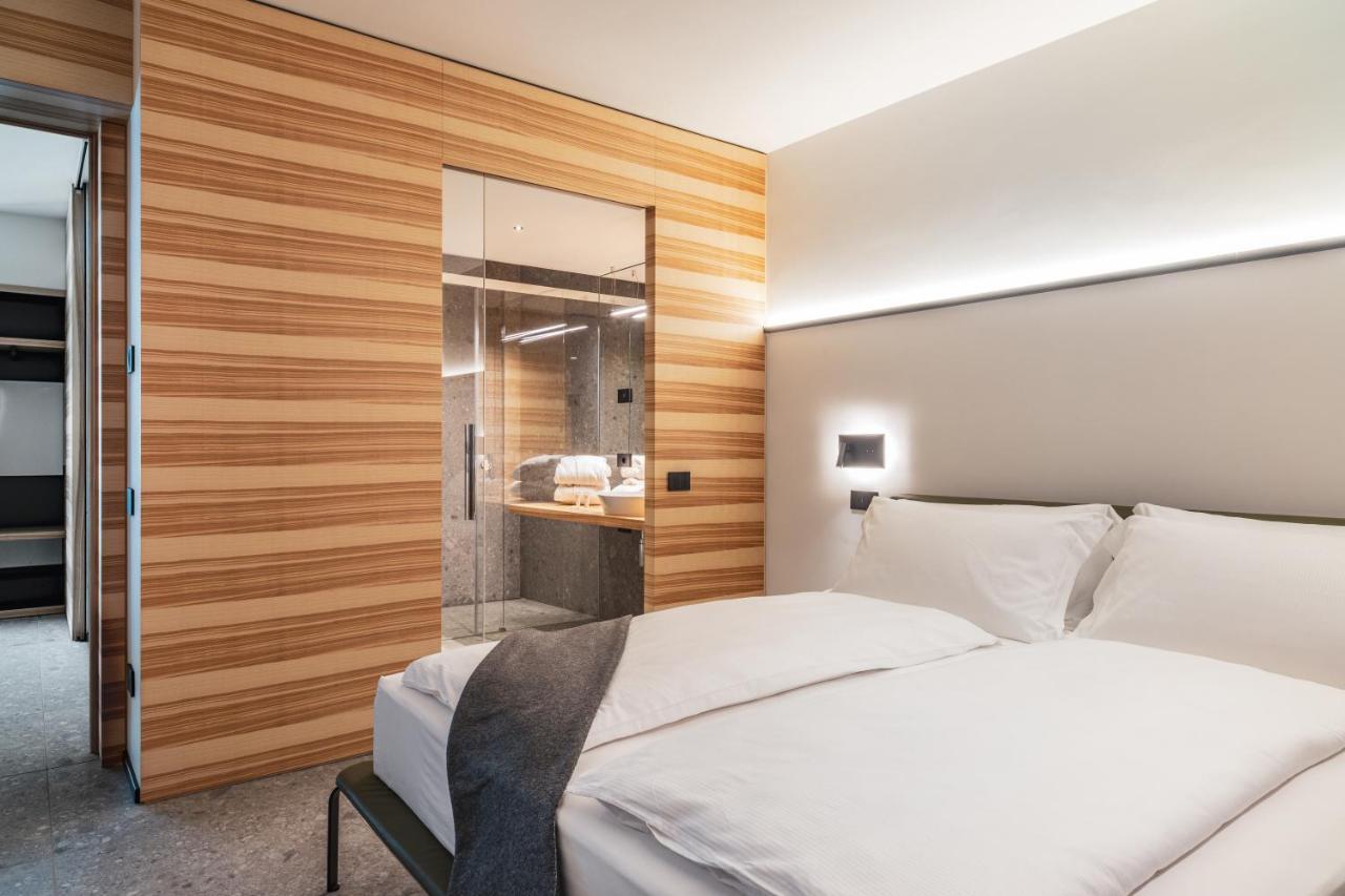 Essence - Charming Suites Riva del Garda Buitenkant foto