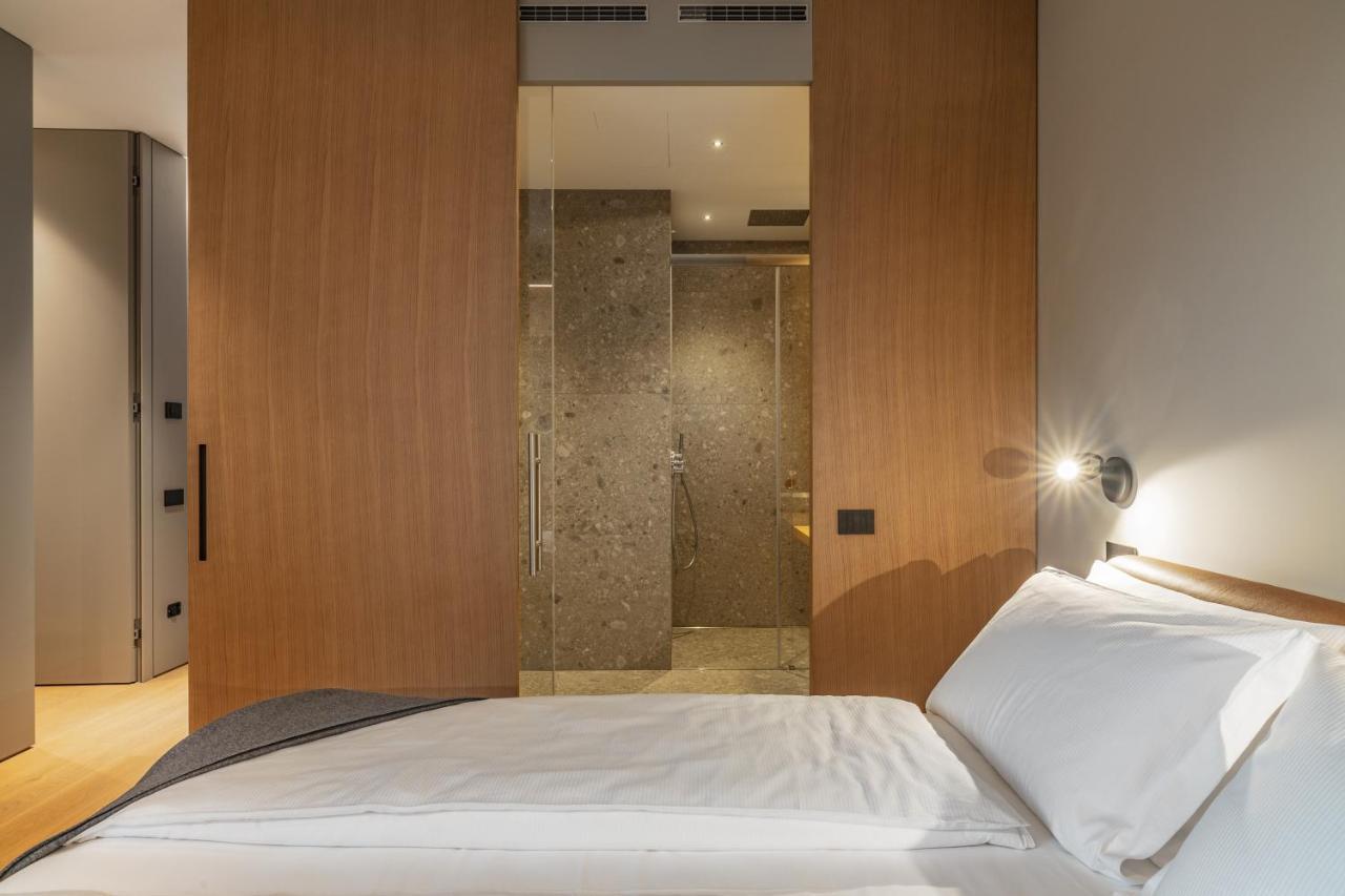Essence - Charming Suites Riva del Garda Buitenkant foto